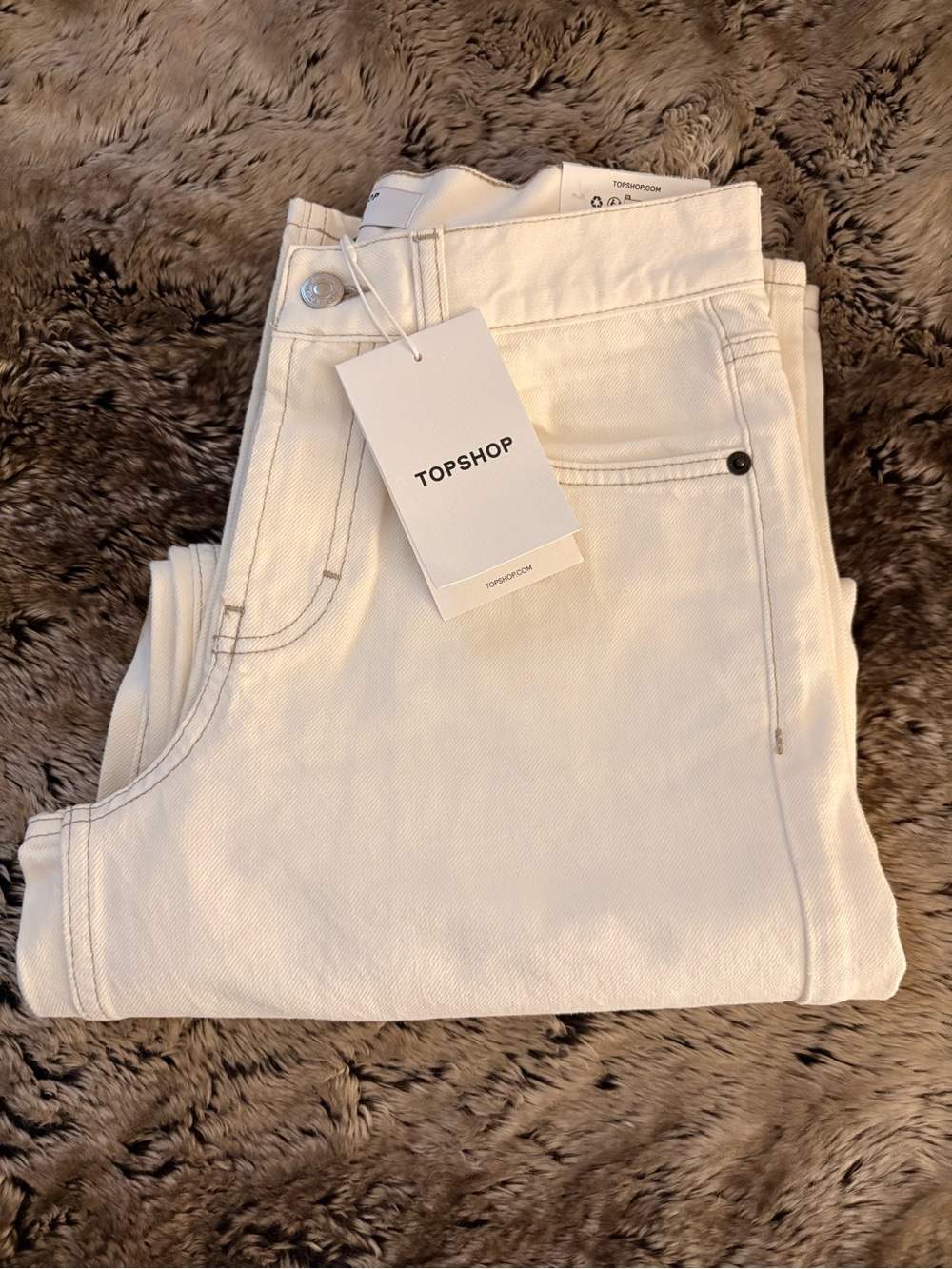 Topshop Relaxed Low Rise Denim - Picture 3 of 3